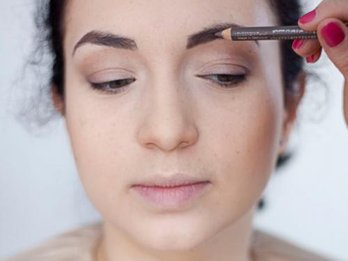 Макияж вамп пошагово. Макияж для роковой красотки: Дивный мастер-класс