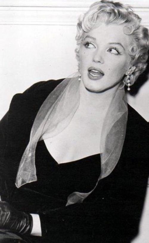 Мэрилин монро икона стиля. Как Мерлин Монро стала иконой стиля на века.