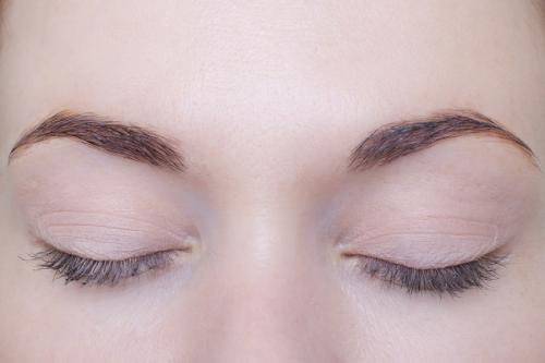 Макияж с палеткой the balm trimony. Палетка The Balm Meet Matte Trimony: тест-драйв и свотчи