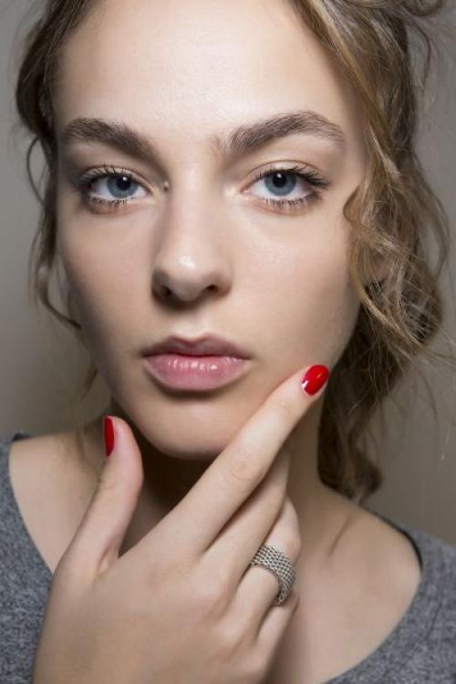 Близко посаженные маленькие глаза. Макияж для близко посаженных глаз: главные советы