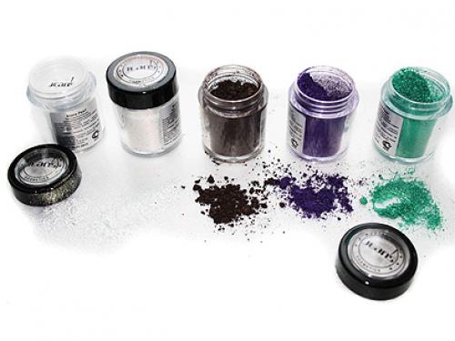 Базовая палетка теней для визажиста. Как правильно выбрать профессиональные тени для макияжа век и бровей