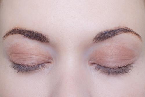 Макияж с палеткой the balm trimony. Палетка The Balm Meet Matte Trimony: тест-драйв и свотчи