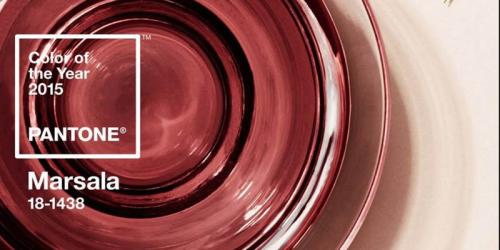 Губная помада цвета Марсала