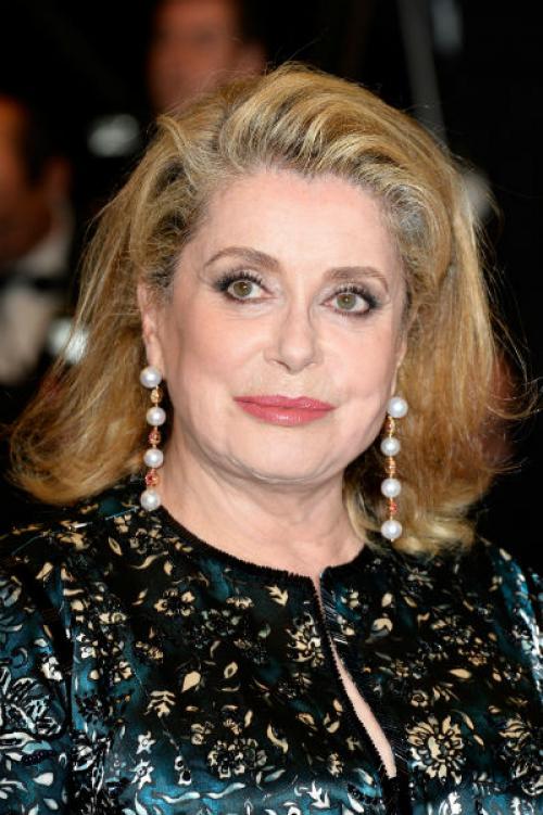 Катрин Денев Глаза. Катрин Денев о своих бьюти-принципах: лимонный сок, минимум солнца и легкий макияж