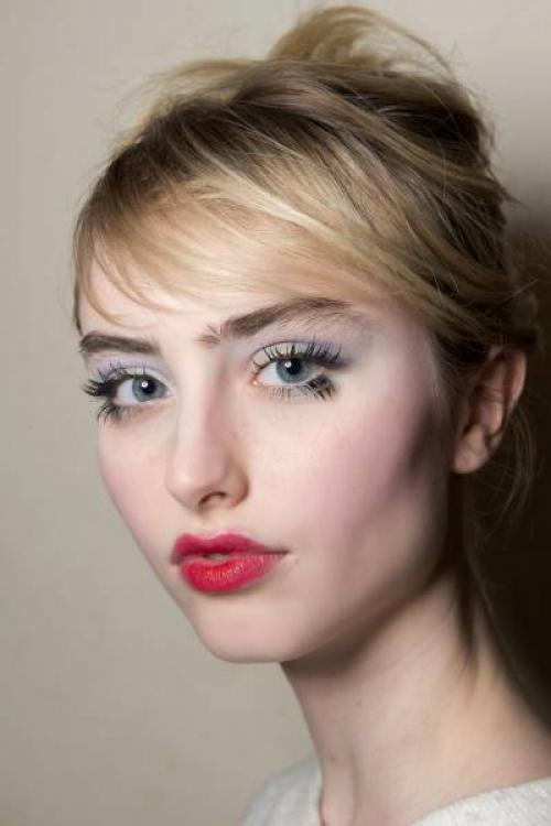 Красная помада, как правильно носить. Как подобрать красную помаду под цвет кожи?