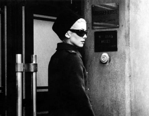 Катрин Денев стиль. Катрин Денев: что делает женщину элегантной