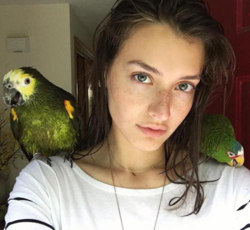 Как выглядеть красиво без макияжа: 10 простых правил для девушек