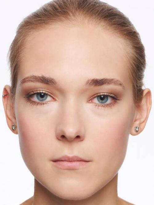 Стрелки для увеличения глаз с нависшим веком. Макияж для нависшего века и увеличения глаз: фотоинструкция