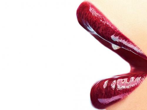 Как найти свой красный цвет помады. Красная помада: дневной и вечерний образ