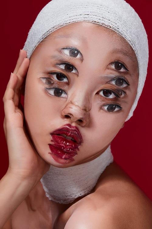 Инстаграм: тайский глазастый макияж, от которого вас укачает