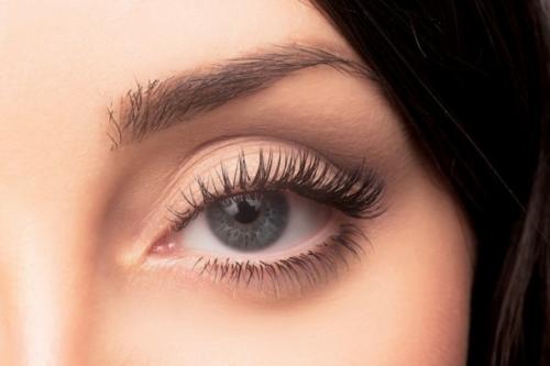 Нарощенные ресницы слипаются. Как расчёсывать нарощенные ресницы? Чего делать нельзя?