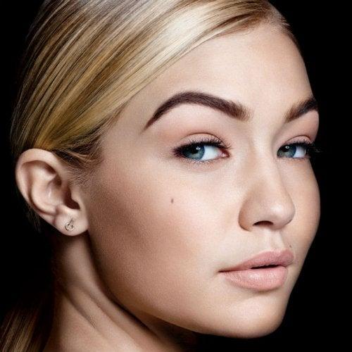 Важность бровей на лице. Красивые брови: как ухаживать за ними в зависимости от типа своего лица