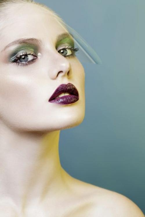 Как подобрать макияж по цвету глаз и волос. Макияж под цвет глаз: инструкция по применению