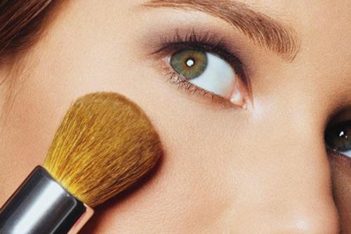 Как подобрать цвет теней для век. Как подобрать тени для век в соответствии с цветом ваших глаз: советуют итальянские визажисты