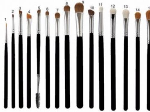 Чем дезинфицировать кисти для макияжа. Уход за кистями, очистка и дезинфекция