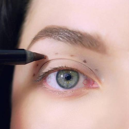 Макияж в стиле Твигги: фотоинструкция