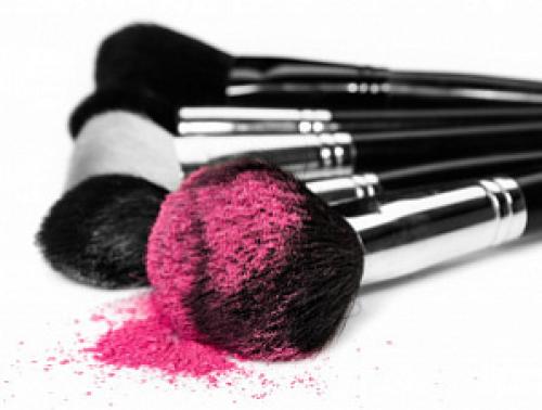 Чем дезинфицировать кисти для макияжа. Уход за кистями, очистка и дезинфекция