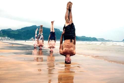 Подготовка к Ширшасане гар. Обучение и преимущества стойки на голове