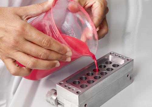 Итальянская косметическая фирма выпускающая продукцию в деревянной упаковке. 2019