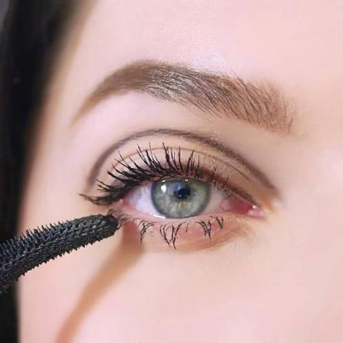 И макияж в стиле твигги. Макияж в стиле Твигги: фотоинструкция