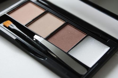 Макияж для редких бровей. Косметические средства