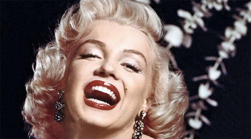 18 цитат и фактов о красной помаде