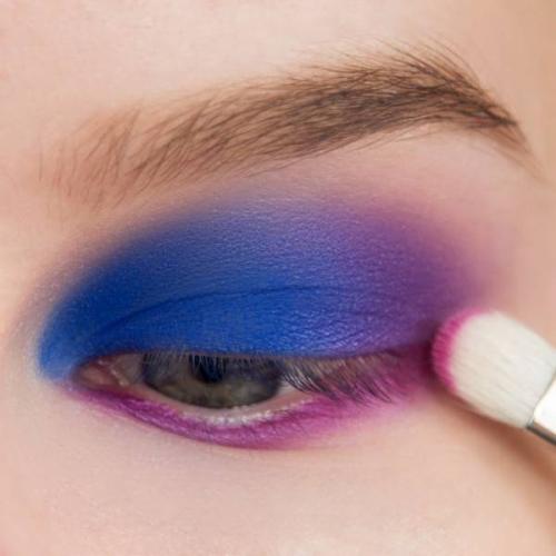 Золотой макияж для голубых глаз. Популярные техники макияжа глаз