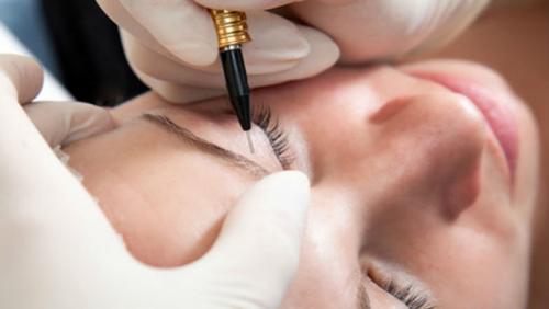 Татуаж бровей в 60 лет. Татуаж бровей — 5 причин никогда этого НЕ делать