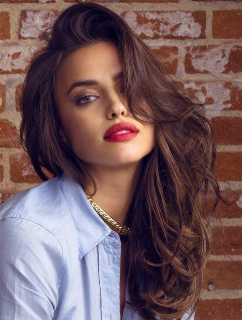 Красная помада с теплым подтоном. Красная помада