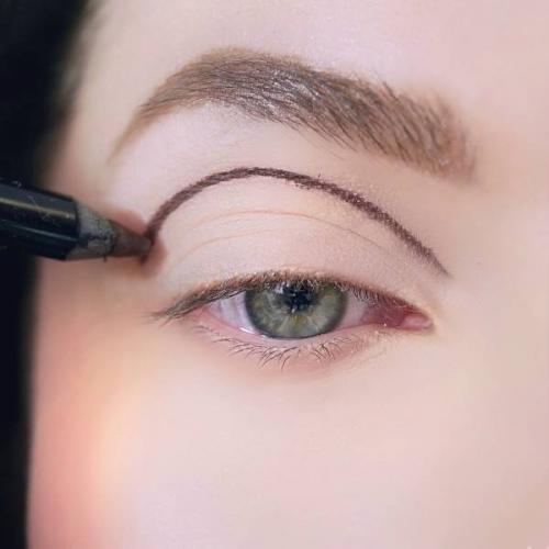 Макияж в стиле Твигги: фотоинструкция