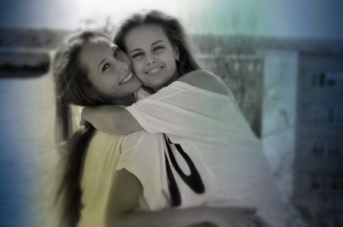 100 причин почему мы дружим другу. Что сказать про близкую подругу