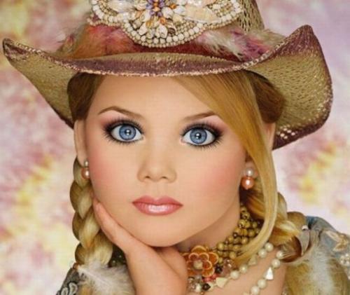 Как накрасить ресницы, как у куклы. Макияж «Кукольные глаза» своими руками — секреты стильного мейк-апа