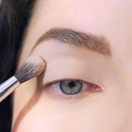 И макияж в стиле твигги. Макияж в стиле Твигги: фотоинструкция