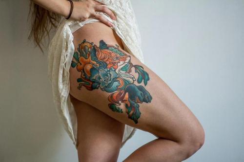 Тату на ключице для девушек. Кому, что выбрать? 28