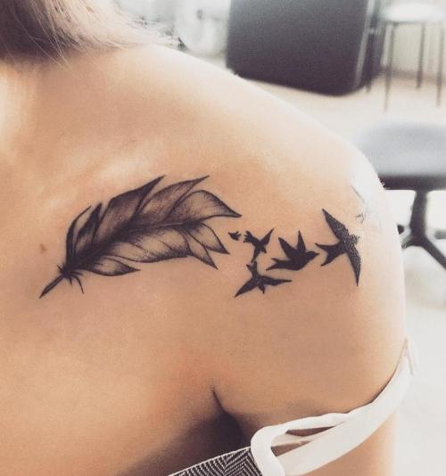 Тату на ключице надписи. Тату на ключице – значение