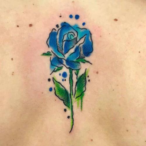Тату роза на руке маленькая. Значения цвета татуировки розы