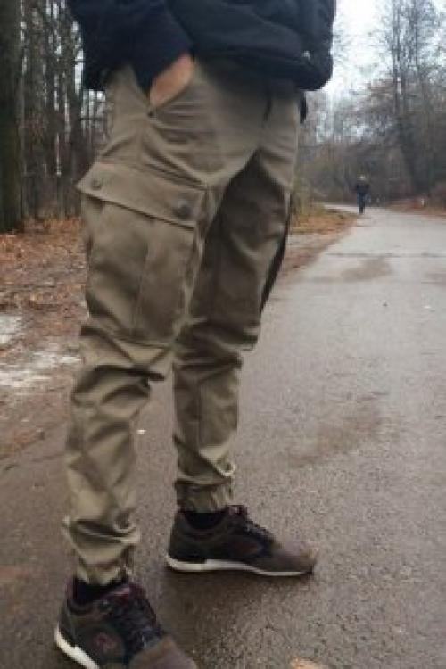 Модные мужские штаны с резинкой внизу. Какие бывают модели