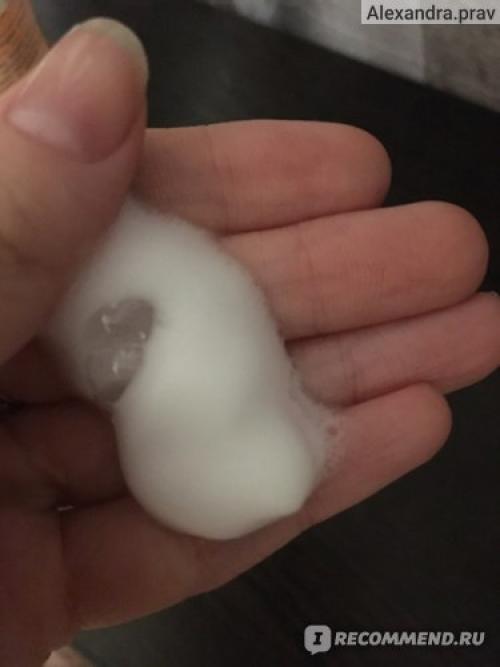 Пенка для нарощенных ресниц. Воздушная и мягкая пенка, особенно интересно будет тем, кто наращивает ресницы