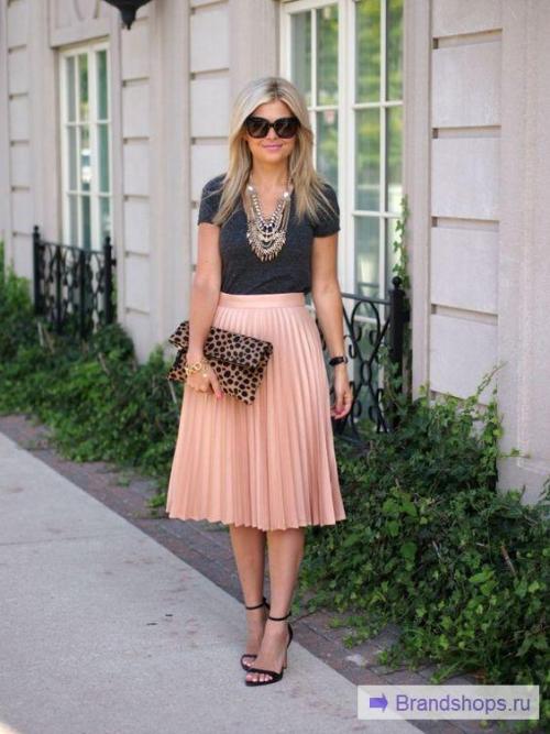 Черно белая плиссированная юбка. С чем носить юбку-плиссе? Тренды 2020 года