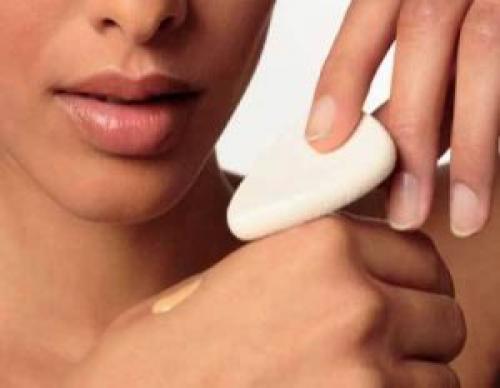 Как наносить тональный крем спонжем. Правила нанесения