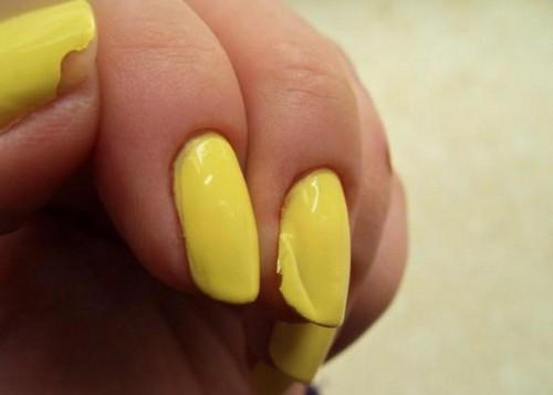 Почему отпадает гель-лак с ногтей. Отслойка лака на кончиках ногтей 03