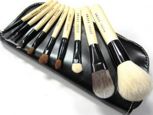 Какие кисти для макияжа выбрать. Как правильно выбрать кисти для макияжа? 12 Какие кисти для макияжа выбрать. Как правильно выбрать кисти для макияжа? 12