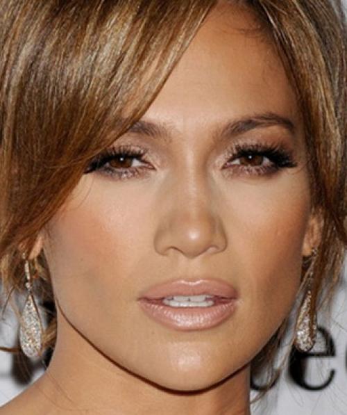 Для чего нужна рассыпчатая пудра. Чем компактная пудра отличается от рассыпчатой? 05