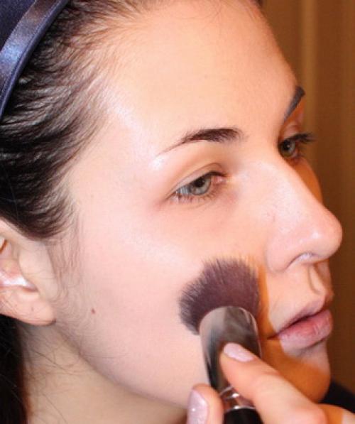 Для чего нужна рассыпчатая пудра. Чем компактная пудра отличается от рассыпчатой? 10