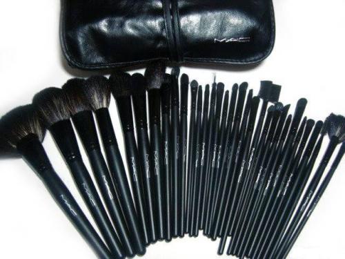 Какие кисти для макияжа выбрать. Как правильно выбрать кисти для макияжа? 08 Какие кисти для макияжа выбрать. Как правильно выбрать кисти для макияжа? 08