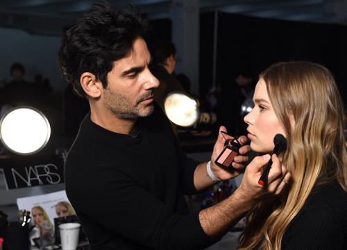 Какие кисти для макияжа выбрать. Как правильно выбрать кисти для макияжа? 13 Какие кисти для макияжа выбрать. Как правильно выбрать кисти для макияжа? 13