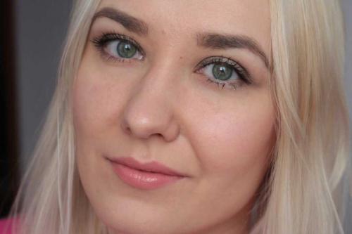 Тени мейбелин колор тату палитра. Новые оттенки кремовых теней Maybelline Color Tattoo 24HR