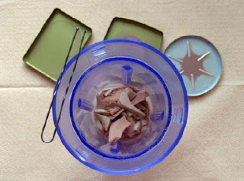 Как сделать пудру из остатков. Как из остатков компактной пудры сделать рассыпчатую пудру ультратонкого помола