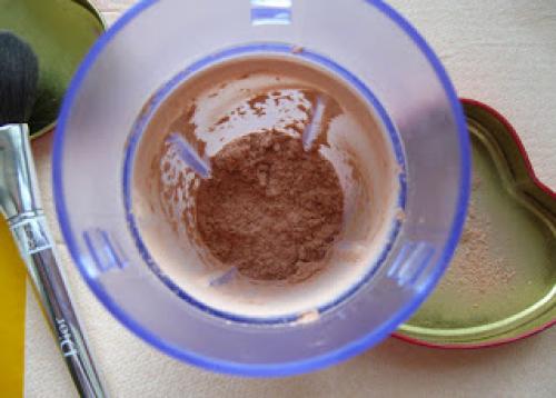 Как сделать пудру из остатков. Как из остатков компактной пудры сделать рассыпчатую пудру ультратонкого помола