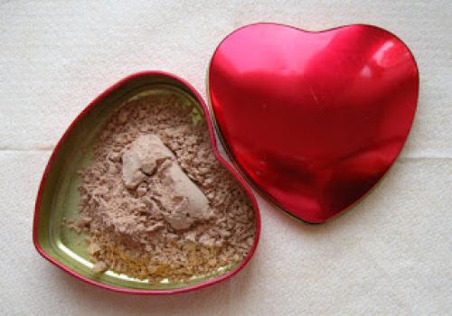 Как сделать пудру из остатков. Как из остатков компактной пудры сделать рассыпчатую пудру ультратонкого помола